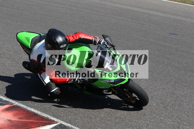 Archiv-2022/50 09.08.2022 MSS und TÖFF Track Day ADR/Gruppe gelb/team